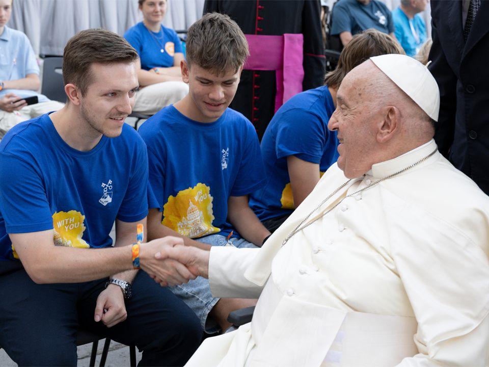 Höchste Ehre, Hand-Shake mit dem Papst